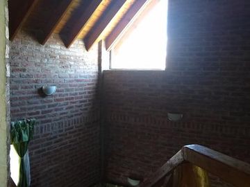 CHALET MUY AMPLIO - ADROGUE - ACEPTA DEPTO 3 AMBIENTES EN PARTE DE PAGO