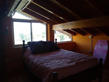 CHALET MUY AMPLIO - ADROGUE - ACEPTA DEPTO 3 AMBIENTES EN PARTE DE PAGO