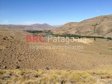Chacra sobre río Limay