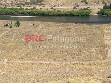 Chacra sobre río Limay