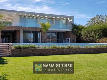 Casa en alquiler anual en Santa Barbara, con 4 dormitorios a la laguna