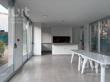 Vendo departamento de 3 dormitorios en complejo con pileta.