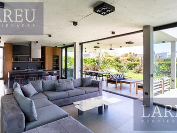 Casa en  venta en Ayres Plaza