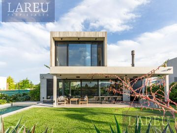 Casa en  venta en Ayres Plaza