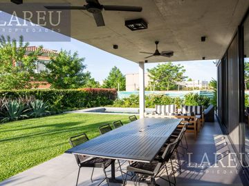 Casa en  venta en Ayres Plaza