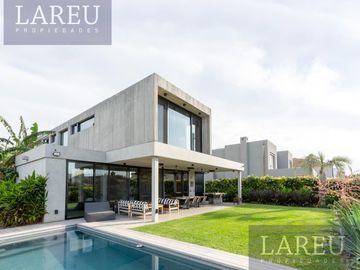Casa en  venta en Ayres Plaza