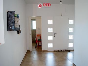 VENDE CASA EN BARRIO PRIVADO LOS OLIVOS