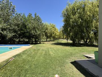VENDE CASA EN BARRIO PRIVADO LOS OLIVOS