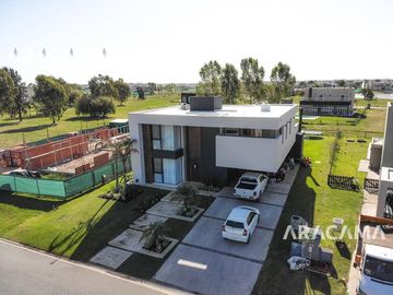CASA en VENTA en Terralagos  - Canning