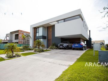 CASA en VENTA en Terralagos  - Canning