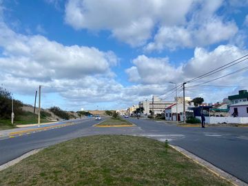 VENTA - DEPARTAMENTO 2 AMBIENTES MAR DE AJO -  FRENTE AL MAR JANO III