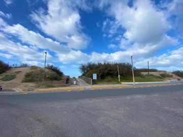 VENTA - DEPARTAMENTO 2 AMBIENTES MAR DE AJO -  FRENTE AL MAR JANO III