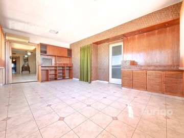 Venta departamento 4 dormitorios con cochera y amenities