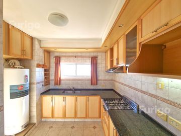 Venta departamento 4 dormitorios con cochera y amenities