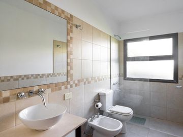 venta casa San Marino Funes Hills 2 lotes