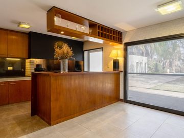 venta casa San Marino Funes Hills 2 lotes