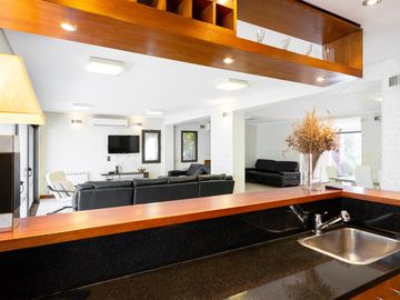 venta casa San Marino Funes Hills 2 lotes