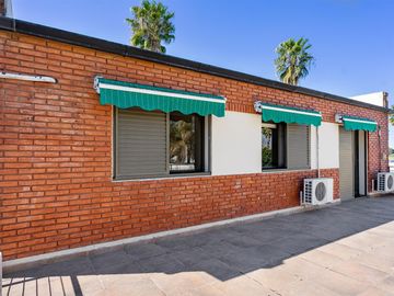 venta casa San Marino Funes Hills 2 lotes