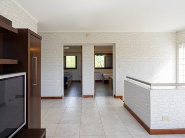 venta casa San Marino Funes Hills 2 lotes