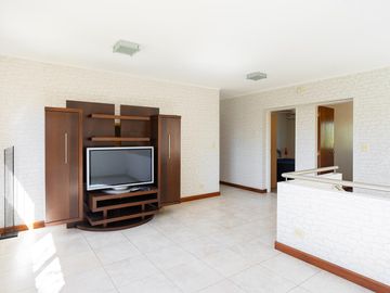 venta casa San Marino Funes Hills 2 lotes