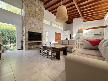 Casa en Venta - Barrio Golf II Lote 429 de Costa Esmeralda - Super oportunidad - Fondo al Golf