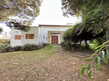Casa en Venta - Barrio Golf II Lote 429 de Costa Esmeralda - Super oportunidad - Fondo al Golf