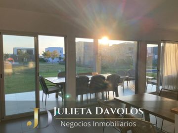 Casa en Venta 5 ambientes  Puertos del lago  Barrio Araucarias