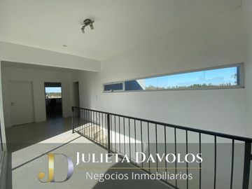 Casa en Venta 5 ambientes  Puertos del lago  Barrio Araucarias