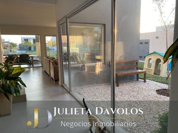 Casa en Venta 5 ambientes  Puertos del lago  Barrio Araucarias