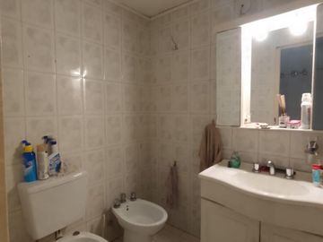 Duplex 4 amb. con cochera y patio