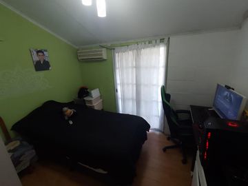 Duplex 4 amb. con cochera y patio