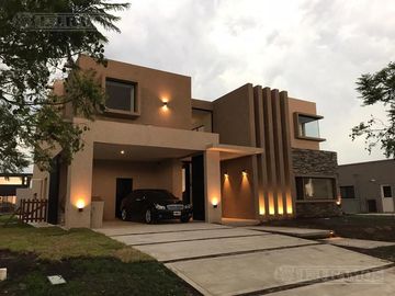 Puertos del Lago - Casa en venta Barrio Vistas