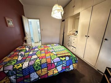 Casa ideal uso comercial sobre Avenida Calchaqui