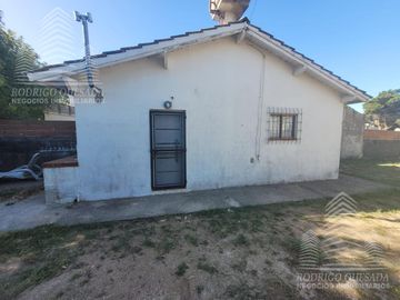 Un mono-ambiente en un amplio terreno de 325mts²