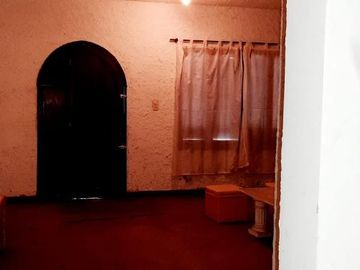 Casa en venta - 3 Dormitorios 2 Baños - Cochera - 250Mts2 - Tres de Febrero