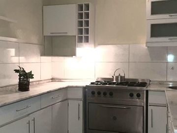 Casa en venta - 3 Dormitorios 2 Baños - Cochera - 250Mts2 - Tres de Febrero