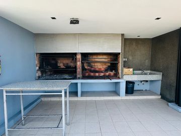 Depto 2 Ambientes Premium c/ Cochera DOBLE - Torre CONSTANTINI