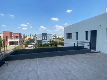 Casa en venta 4 ambientes en Barrio Privado Los Talas