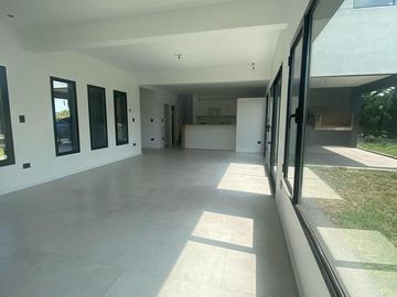 Casa en venta 4 ambientes en Barrio Privado Los Talas