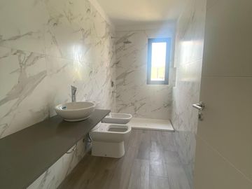 Casa en venta 4 ambientes en Barrio Privado Los Talas