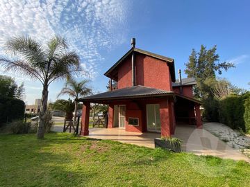Casa en venta con renta - Barrio Brickland, Canning