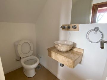 Casa en venta con renta - Barrio Brickland, Canning