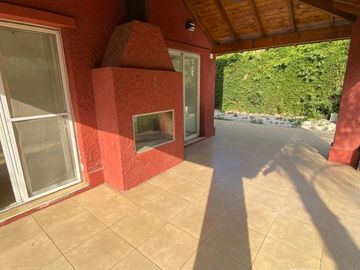 Casa en venta con renta - Barrio Brickland, Canning