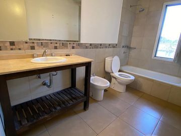 Casa en venta con renta - Barrio Brickland, Canning