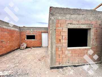 PH en  Venta Casas 1 Dormitorio Con patio interno, Altos de Alberdi II - Plottier
