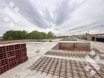 PH en  Venta Casas 1 Dormitorio Con patio interno, Altos de Alberdi II - Plottier