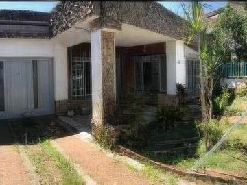Casa en venta - 2 Dormitorios 2 Baños - Cochera - Haedo, Morón