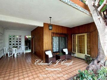 Casa 5 ambientes Castelar Norte