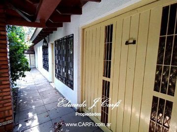 Casa 5 ambientes Castelar Norte