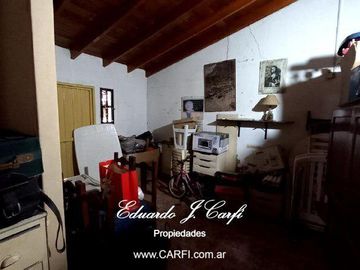 Casa 5 ambientes Castelar Norte